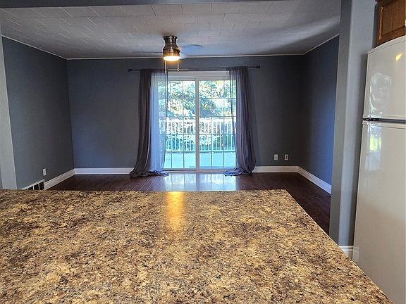 4th image of 716 Gregson Street