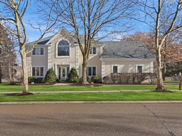 767 Aster Dr, Gurnee, IL 60031