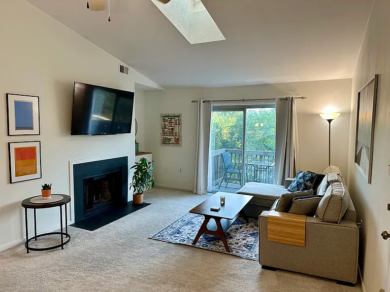 7707 Lexton Pl #E — Photo 4
