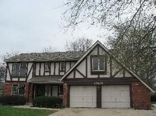 10139 Switzer Cir, Overland Park, KS 66212