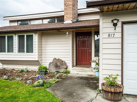 3rd image of 817 Dana Dr