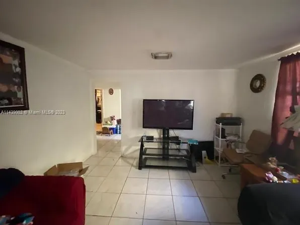 1624 NW 32nd St, Miami, FL 33142