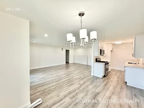 5415 Newcastle Ave Photo 1