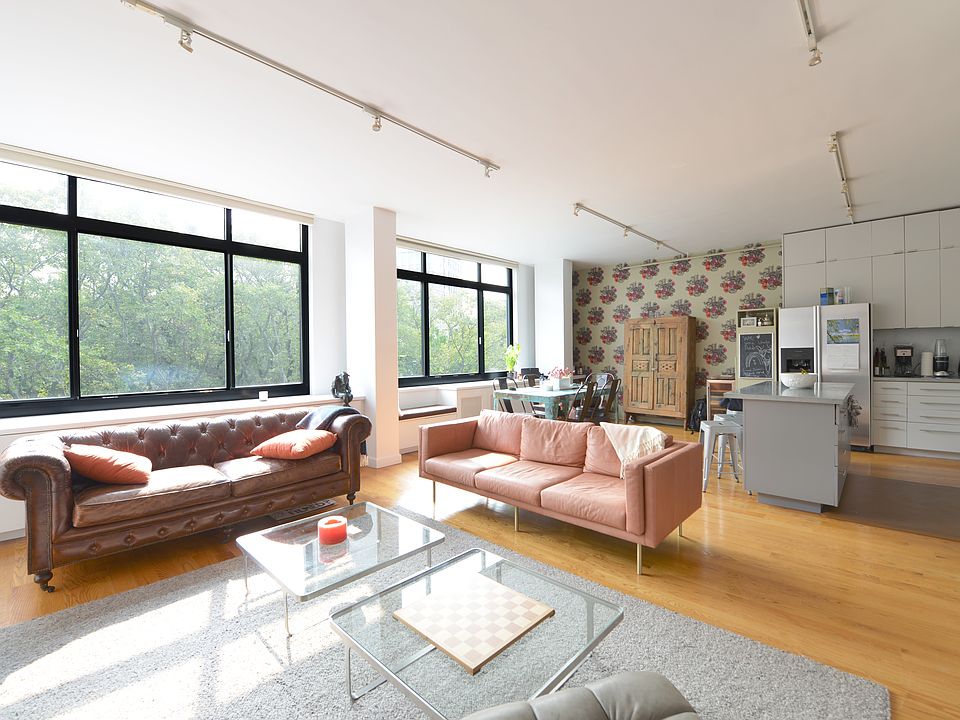 1st image of 7 Essex St APT 4