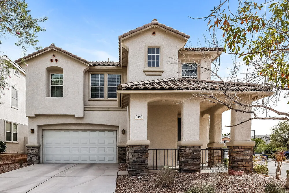 4 bed, 2.5 bath, 2546 sqft, $3,315 — Photo 4