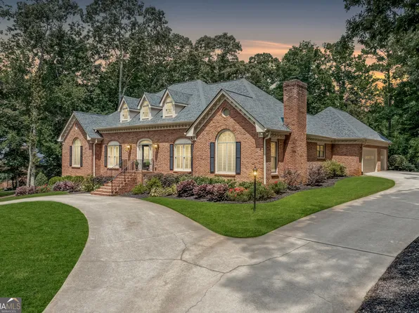 2065 Innsfail Dr, Snellville, GA 30078