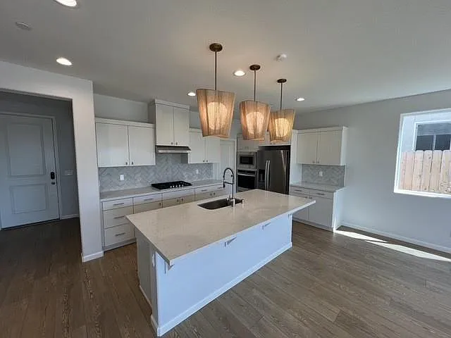 1229 Traverse Dr S — Photo 4