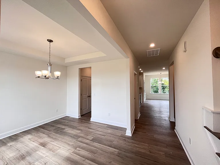 1503 Cedar Tree Dr — Photo 3