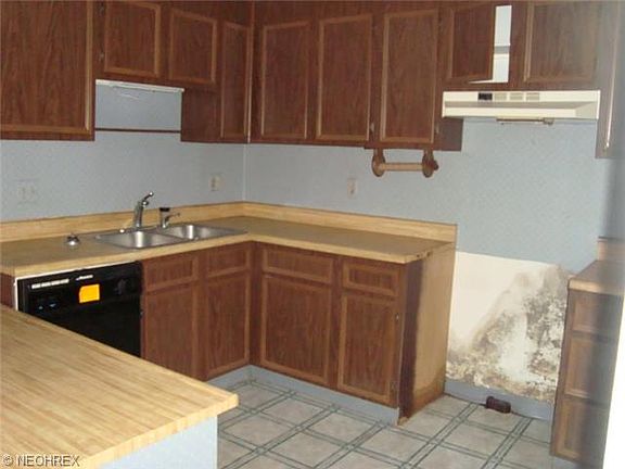 2nd image of 7420 S Chestnut Commons Dr