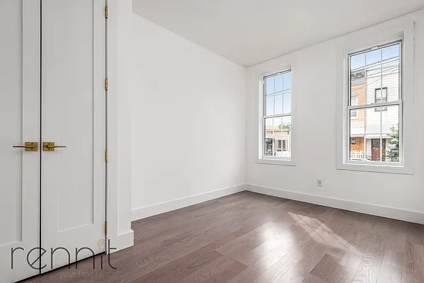 Rented by Rennit Inc. | media 3