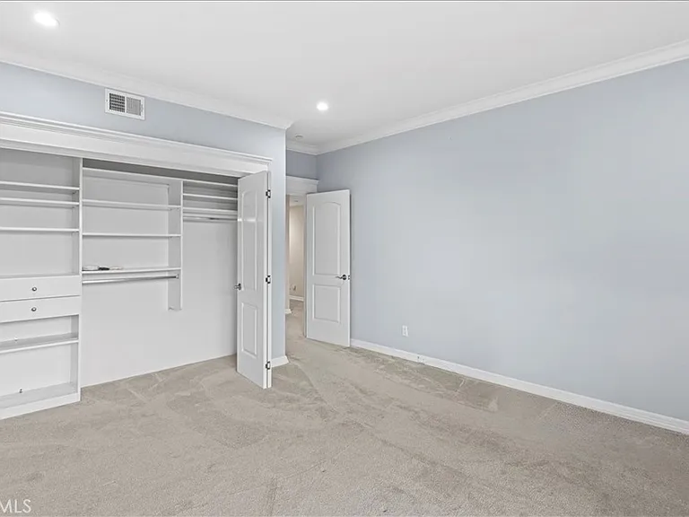 512 Esplanade #103 — Photo 30