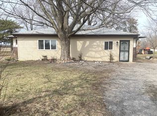 1060 E 3000 North Rd, Clifton, IL 60927