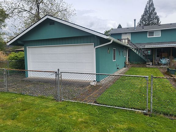 3rd image of 400 SE 101st Ave
