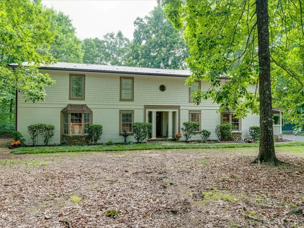 665 Scott Rd, Signal Mountain, TN 37377