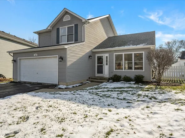 1305 Fox Meadow Ct, St Charles, IL 60174
