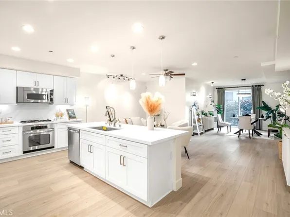 617 Rockefeller, Irvine, CA 92612