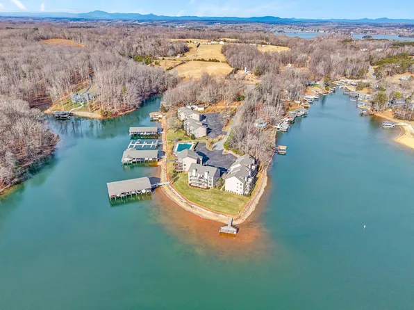 630 Montevista Rd #506, Union Hall, VA 24176