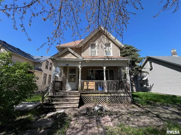 2010 W 1st St, Davenport, IA 52802