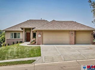 7006 N 121st St, Omaha, NE 68142