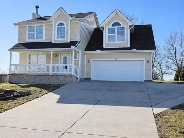 900 Shorthorn Dr, Grain Valley, MO 64029