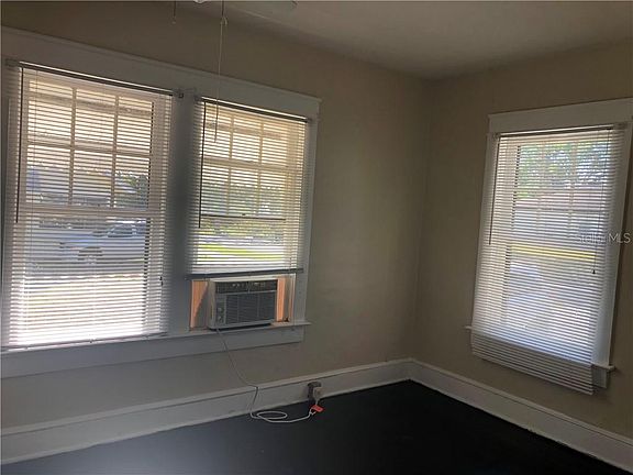 4th image of 326 W Osceola St