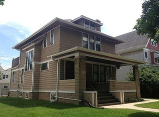 1574 S 77th St, West Allis, WI 53214