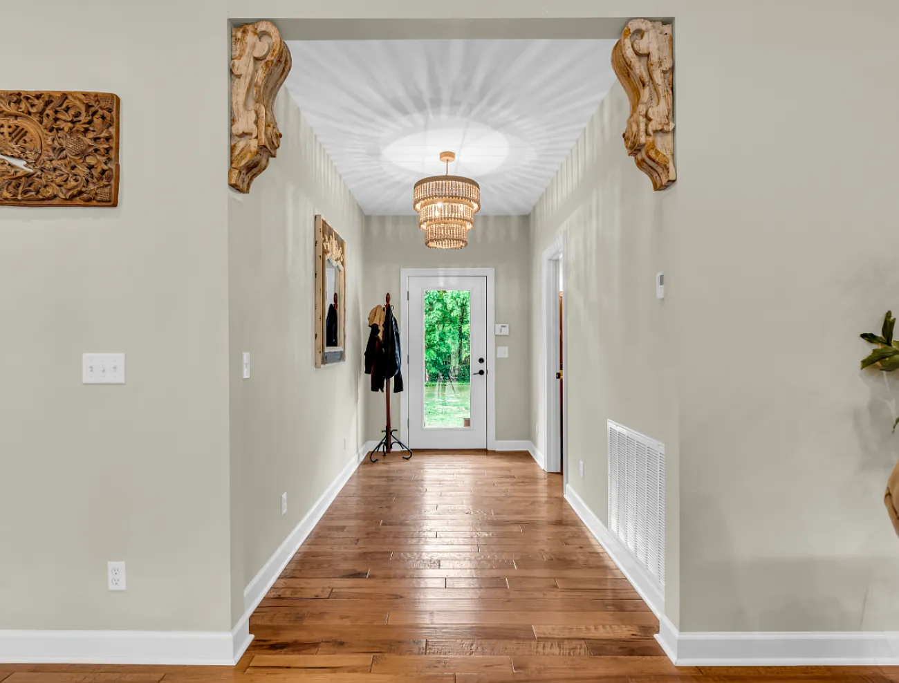 4 bed, 2.5 bath, 2017 sqft, $6,000 — Photo 4