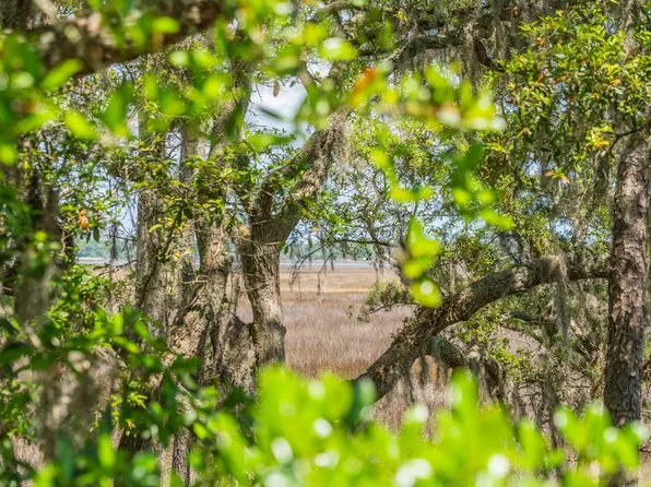 2690 Colonel Harrison Dr, Johns Island, SC 29455