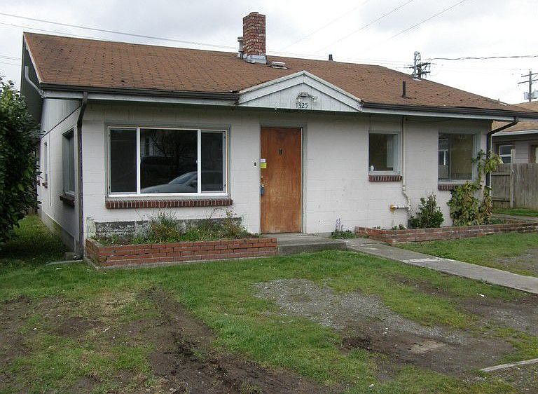 1st image of 1325 E 64th St
