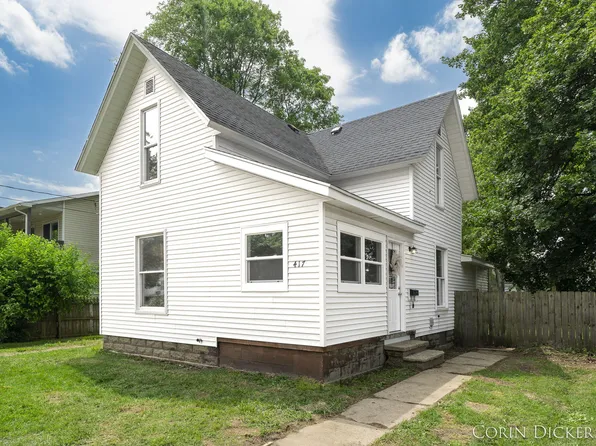 417 S Broas St, Belding, MI 48809