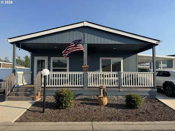 4601 S Pacific Hwy Unit 56, Phoenix, OR 97535