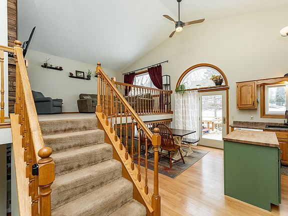 3rd image of 5920 44th Ave NW