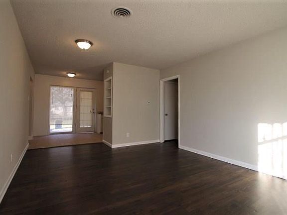 2nd image of 775 Havenwood Dr