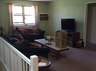 22624 Kingsbury Ave, Oakland Gardens, NY 11364