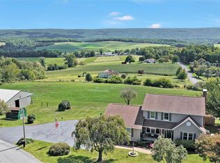 277 Sycamore Ln, New Ringgold, PA 17960