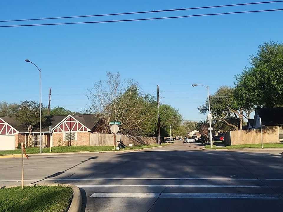 2nd image of 15807 S Alley Ct