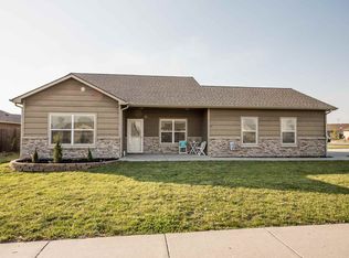608 Northfield Rd, Manhattan, KS 66502