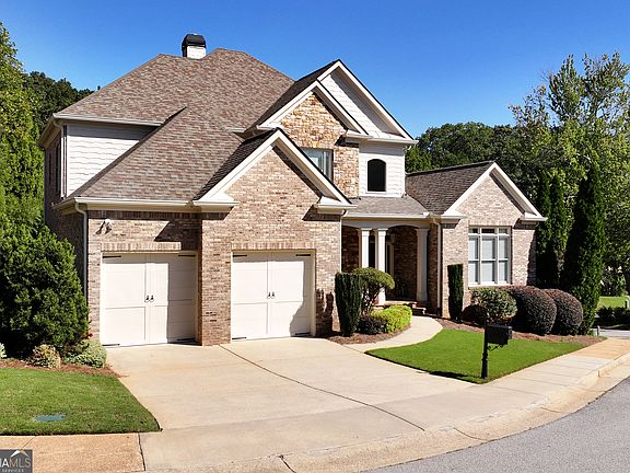 2nd image of 405 Forrest Ln