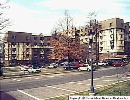 1st image of 2 Elmwood Park Dr APT 714