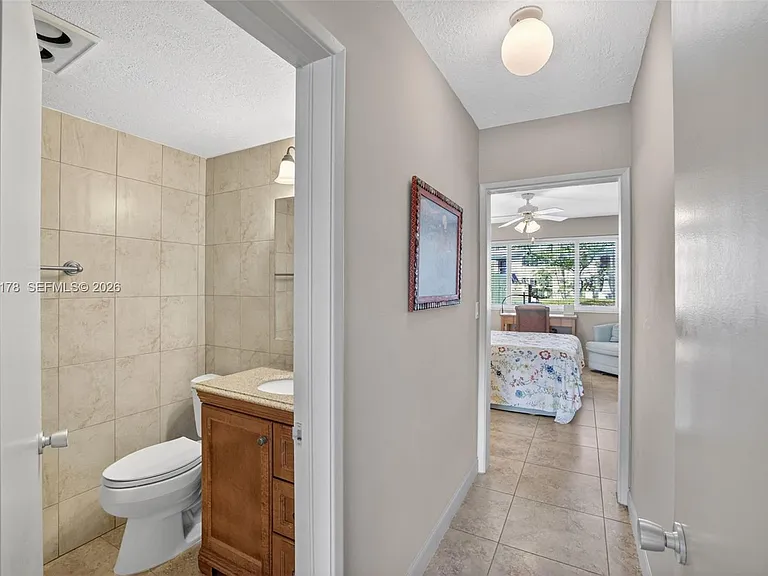 180 Isle Of Venice Dr #121 — Photo 25