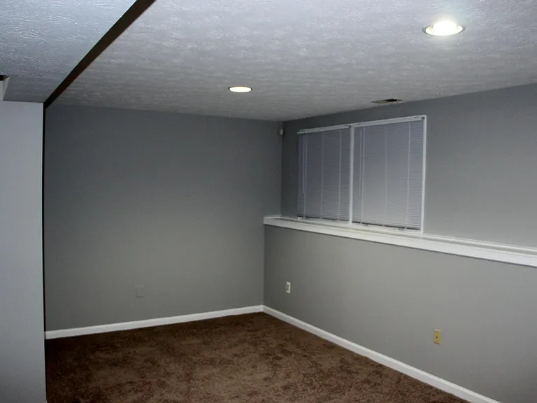 445 Woodhill Dr — Photo 23