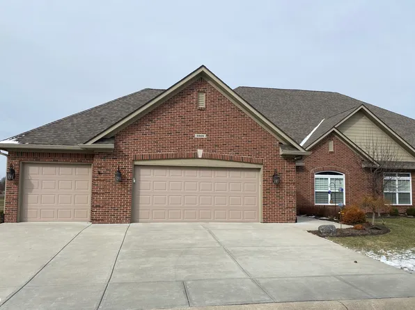 2808 Stones Bay Dr, Greenwood, IN 46143