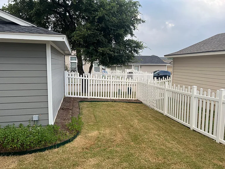 1604 Corn Hill Ln — Photo 4