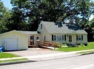 234 Chesterfield Dr, Rochester, NY 14612