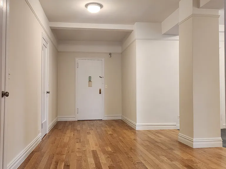 207 W 106th St #4D — Photo 6