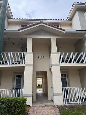 3 bed, 1454 sqft, $4,200 — Photo 1