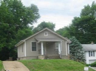 2741 S McKnight Rd, Saint Louis, MO 63119