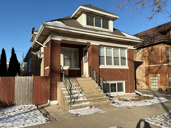 3rd image of 2118 S 61st Ct