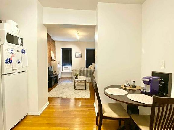 4th image of 344 E 76th St #15