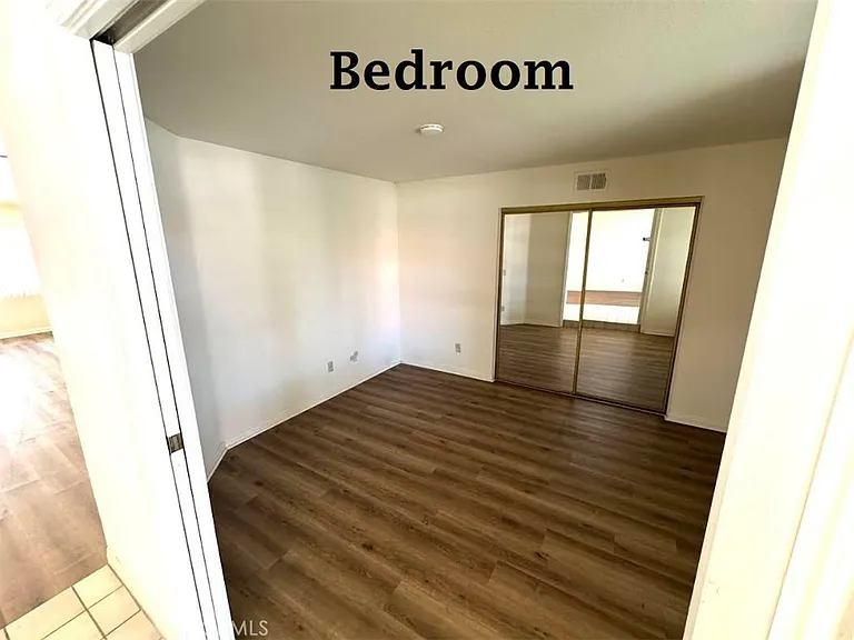 910 N Walnut Ave — Photo 11